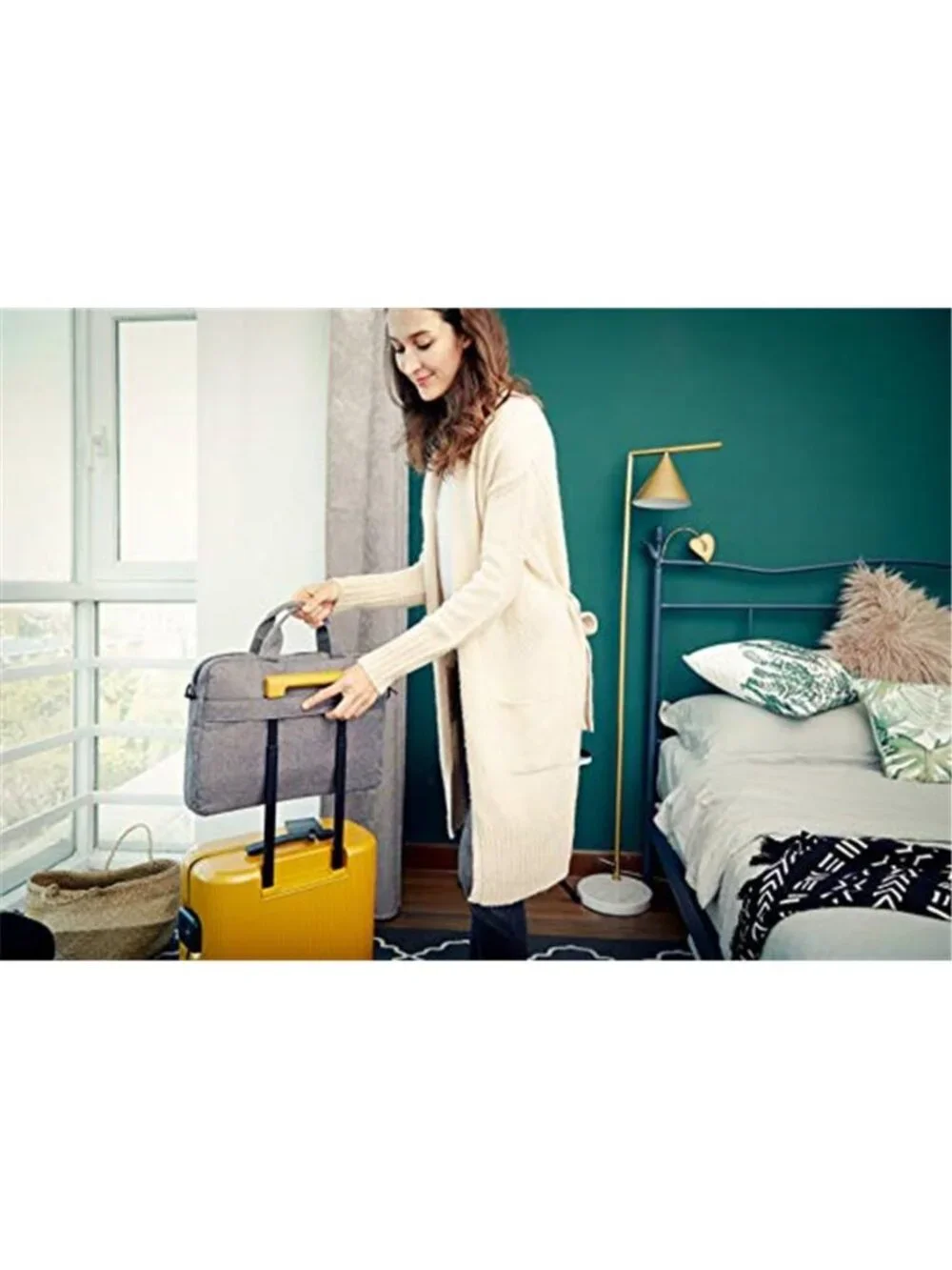 Laptop Carrying Case T210, 15.6-Inch Laptop and Tablet, Sleek Design, Durable